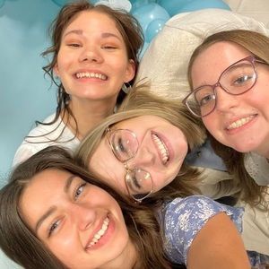 Meet your Posher, Destinyi